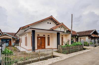 OYO Homes 90997 Eco Tourism Desa Cibodas Babakan Gentong 2 Syariah