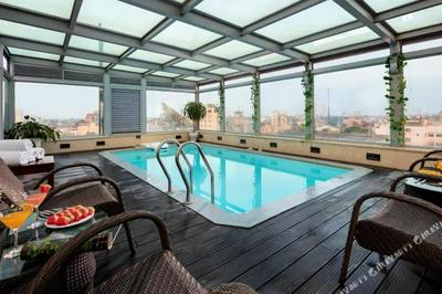 Bay Luxury -Skylark Hotel - 15 Phan Dinh Phung