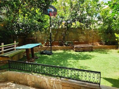 Apartment with private garden in Alimos
