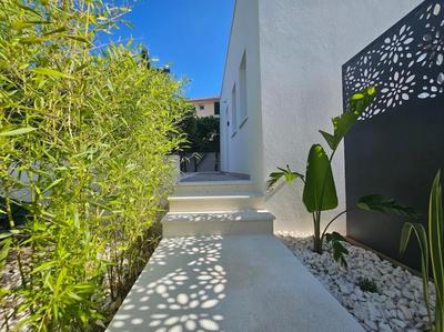 Pool House Arbanija