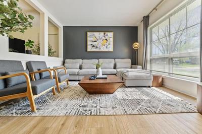 Majestic Modern Farmhouse King Shops Backyard Streamwood IL 3BR House