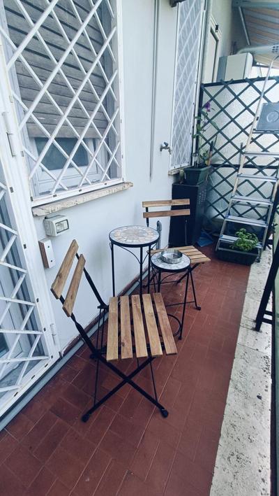 Vatican Museums Balcony Apartment - Fast Wi-Fi & Metro Nearby