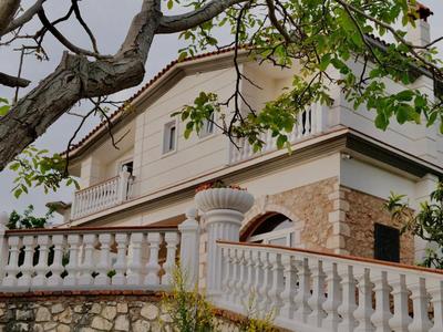 Villa Tragos