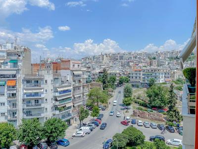 AYA Luxury Home - free public parking