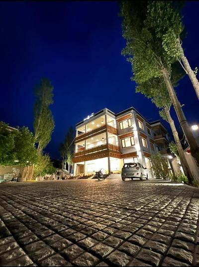 Hotel lungpa valley Skara