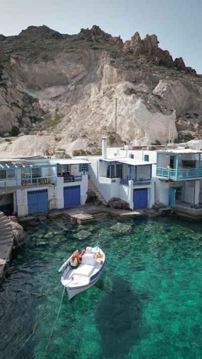 Thavma View Milos