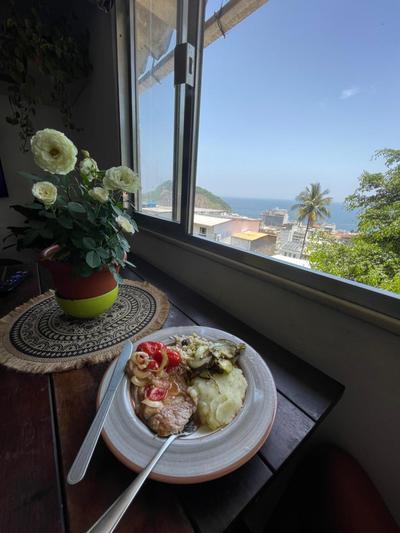 Casa de praia no Leme vista para o mar no morro Babilônia
