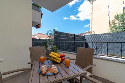 Roos Apartment