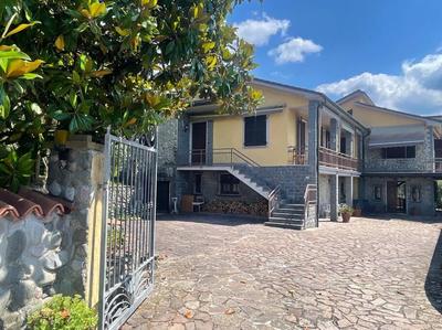 Le Due Rose, up to 10pax with garden in Lunigiana