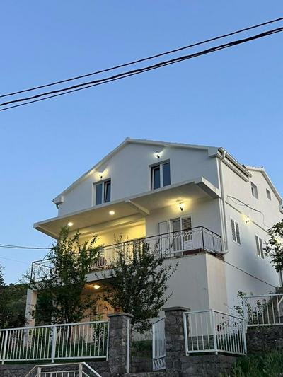 Villa Bubanja with shared pool