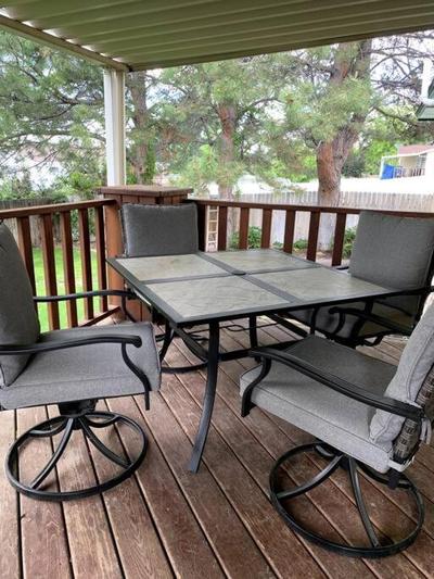 Sunny Days! Room for All and Pet Friendly