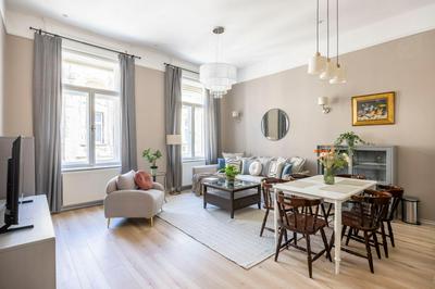 Charming Central Dream Home & Retreat by Prestige Homes
