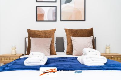 Three Bedroom Apartment At Buonomo Stays Short Lets & Serviced Accommodation With Netflix & Games