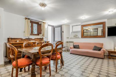 GuestHost - Roomy Central Apartment in the Heart of Taormina