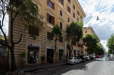 Casa Lucrezio Saint Peter's