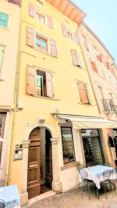 Dolce Riva Downtown apartment