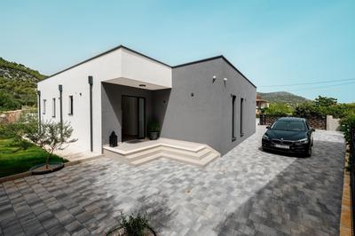 House Adriano