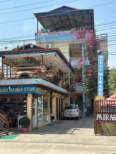 Hotel Mirage Sauraha