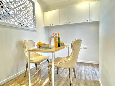 Central Contemporary 1BR Studio