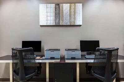 Quality Inn & Suites Los Angeles Airport - Stadium District