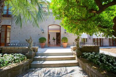 AMORE RENTALS - Villa Ebe