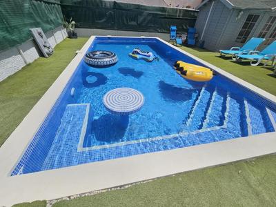 Private Villa with Heated Swimming Pool, Roof Top Solarium & Garden