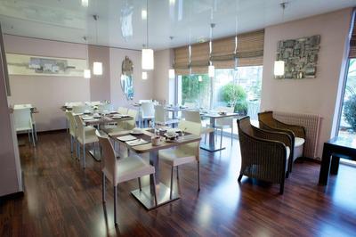 Brit Hotel Le Surcouf