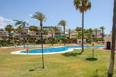 Precioso ático con piscina en Marbella