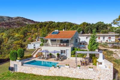 Villa Venetia by Villa Plus