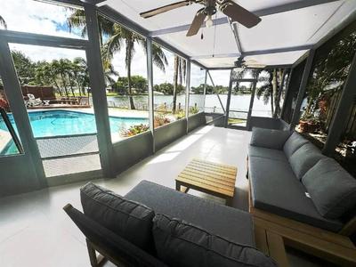Inactive 193 Modern, 4B&3B with Pool and Lake