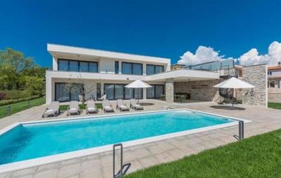 Luxusvilla "Bianca" nur 2 km vom Meer mit offener Terrasse, Pool, Sauna
