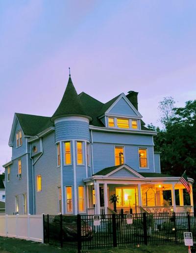 Bloom Victorian Bed & Breakfast
