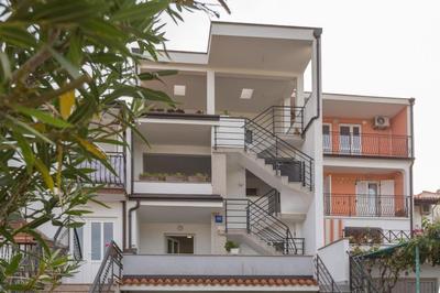 Klimatisierte Ferienwohnung Marica 2 mit Balkon