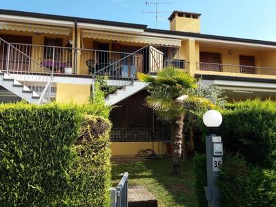 Appartement mit Garten und Gemeinschaftspool