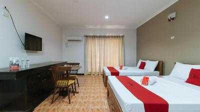 RedDoorz @ Km 50 Aguinaldo Highway Tagaytay