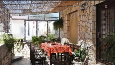 Behagliche Wohnung in Zadar mit Terrasse und Grill