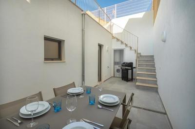 Schönes mediterranes Haus in der Nähe des Meeres in Cala Morlanda
