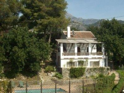 Landhaus mit Terrasse, Garten und Pool auf einer Finca
