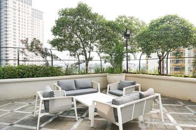 Comfort and Simply Look 1BR at Bellezza Apartment By Travelio
