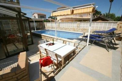 Ferienhaus in Dénia mit Terrasse, Whirlpool und Garten