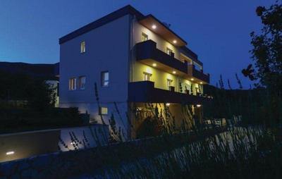 Villa Rimac In Kastel Stafilic Mit Garten, Grill