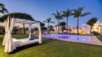 Costalita Cozy Sea Front Villa