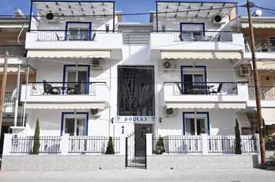 Doukas Aparthotel