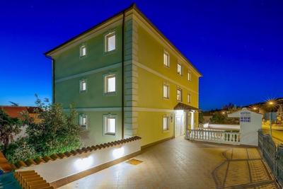 Appartement mit Balkon und Meerblick - b57490