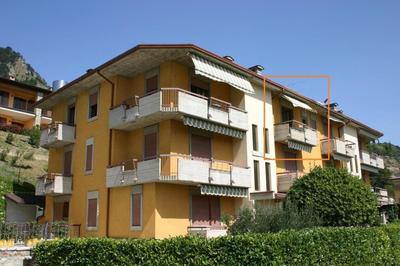 Wohnung in Gardola mit Balkon und Seeblick