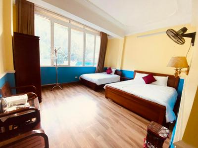 Khuyên Ngọc Hotel