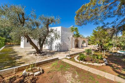 Villa La Bianca Ostuni by BarbarHouse