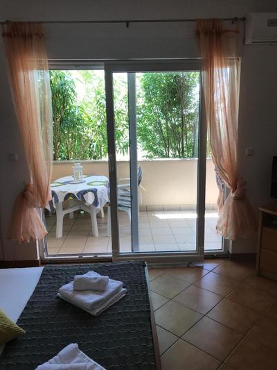 Appartementanlage Vila Anica Mit Schönem Pool