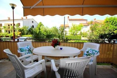 Ferienwohnung Livija Maj mit Garten und Terrasse