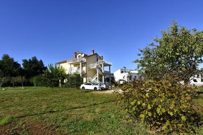 Silva-Unterkunft im Erdgeschoss, 2 Schlafzimmer, Garten